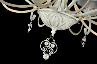 Подвесная люстра Maytoni Monile ARM004-08-W